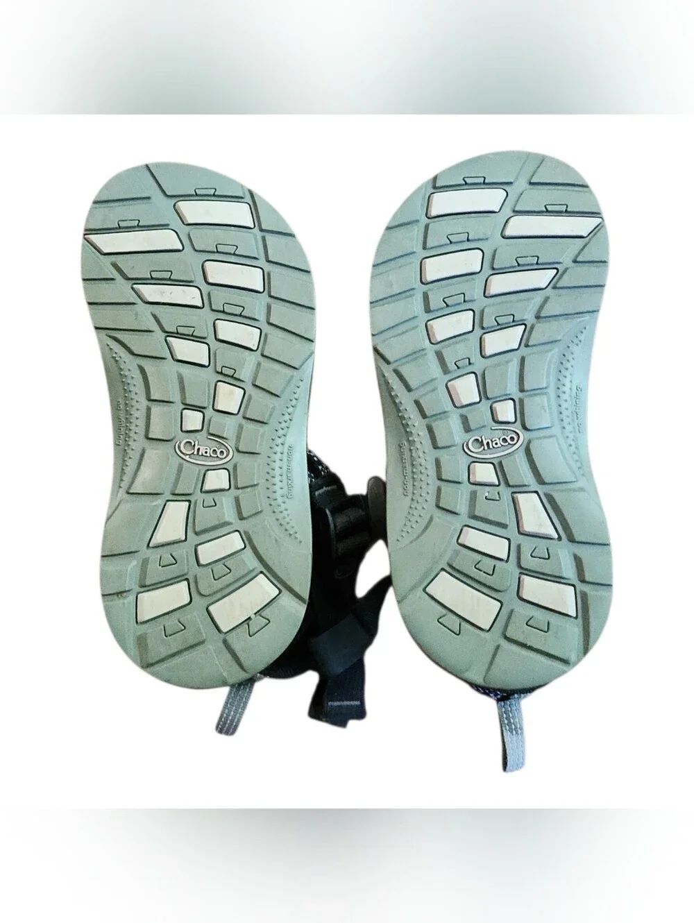 Chaco Kid’s Ecotread Sandals hugs and kisses Print Youth size 5 black hiking